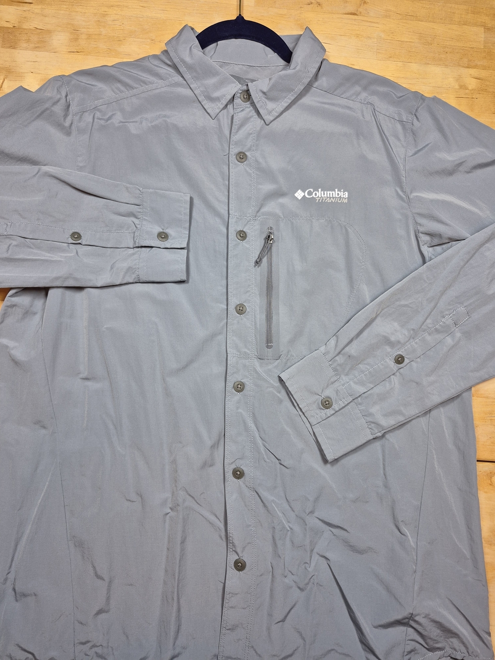 Columbia Men's Lightweight Long-Sleeve Gray Outdoor Shirt